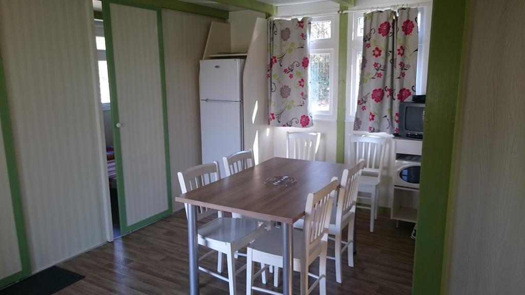 Camping Des Rulieres Hotel Saint-Valérien Eksteriør billede