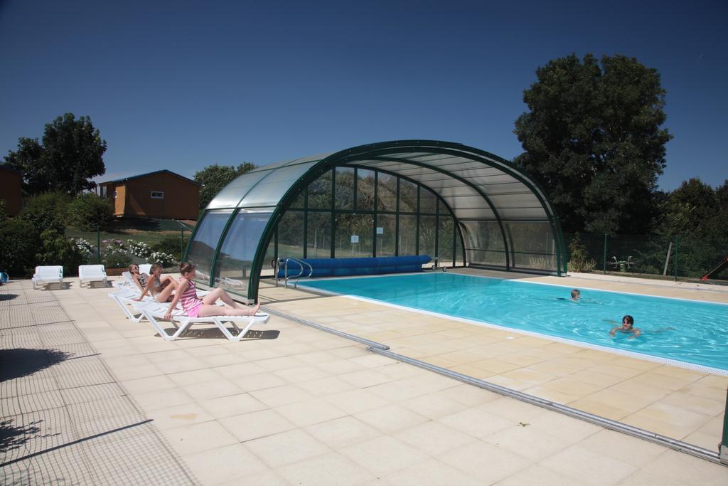 Camping Des Rulieres Hotel Saint-Valérien Eksteriør billede