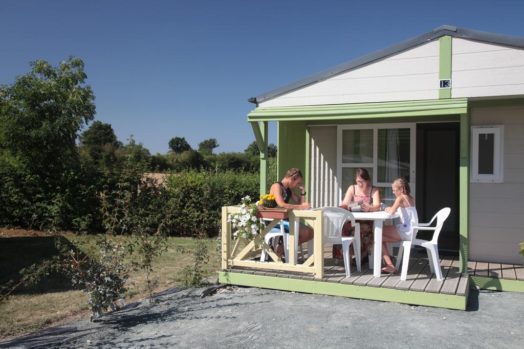 Camping Des Rulieres Hotel Saint-Valérien Eksteriør billede