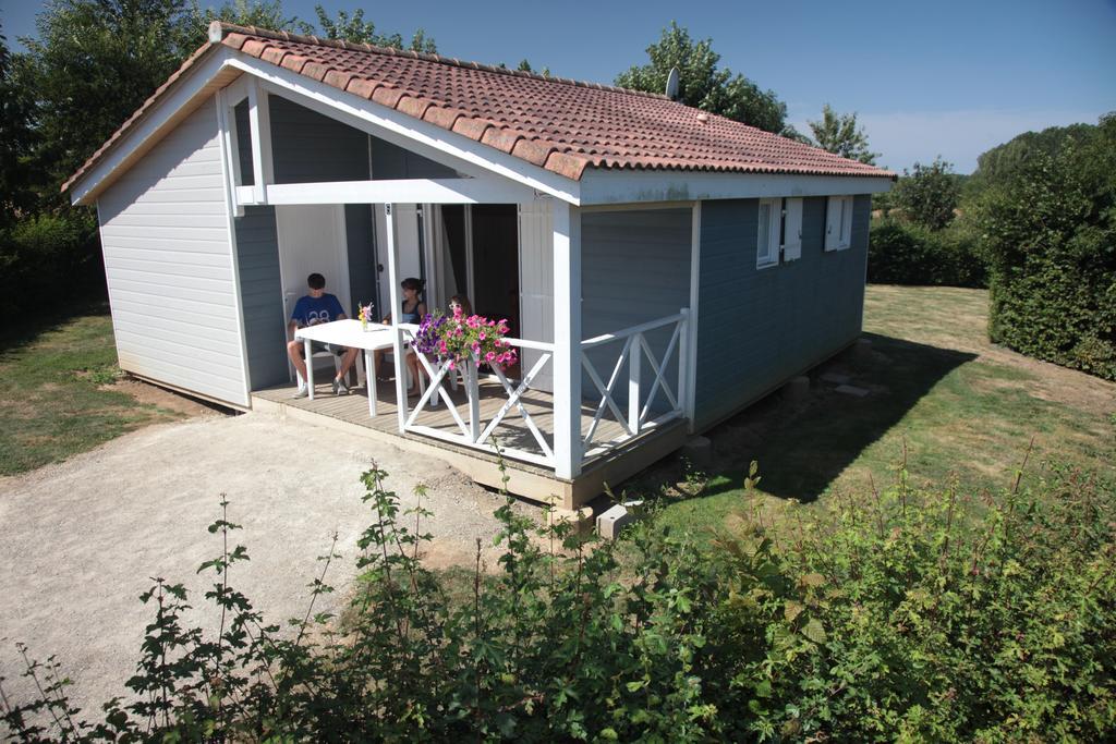 Camping Des Rulieres Hotel Saint-Valérien Eksteriør billede